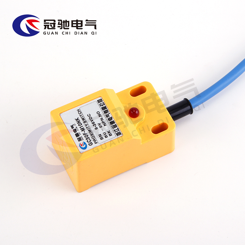 GC30F-M10NK接近感應(yīng)開關(guān)方形金屬傳感器 直流三線常開 24V
